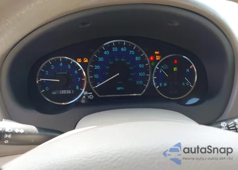 2010 Toyota Sienna Le z USA, uszkodzony, nr VIN 5TDKK4CC7AS325081